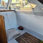 Cosy Boat Flat At Barcelona Beach
